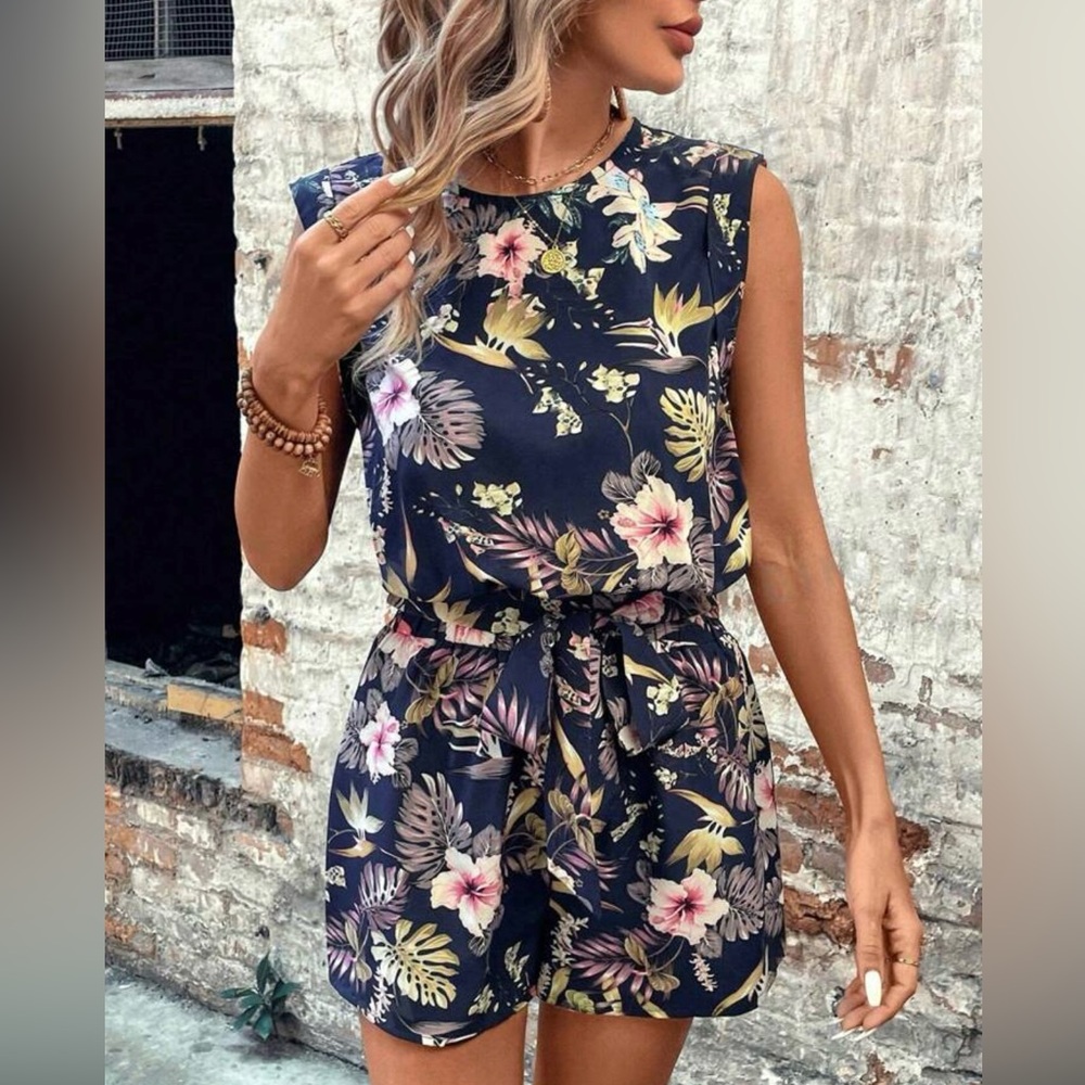 SHEIN Two-piece Floral Romper